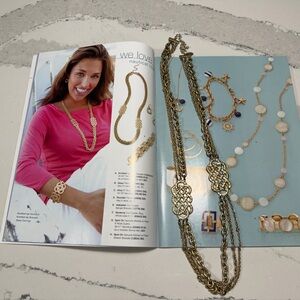 Lia Sophia Knotted Up gold 30-33” necklace